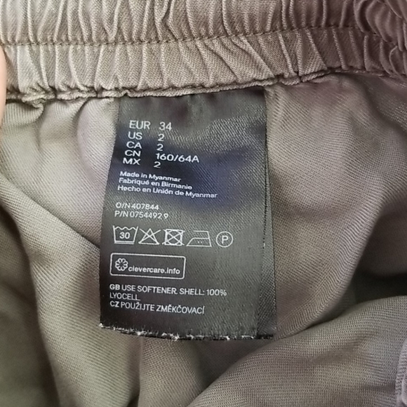 green h&m summer shorts - Picture 3 of 3